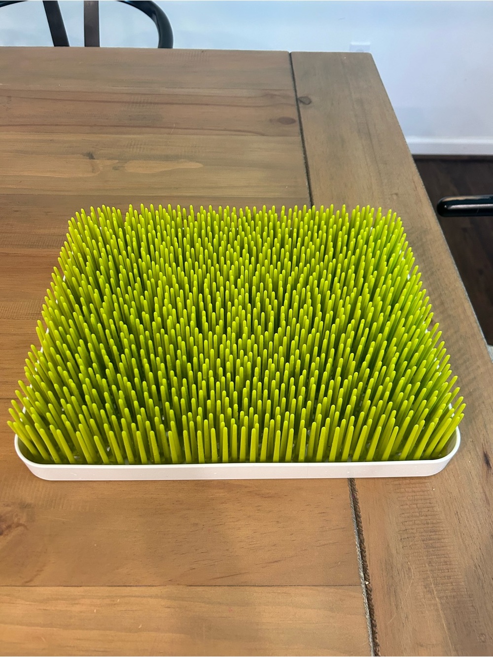 Boon Grass-Style Bottle Drying Rack in Lime Green